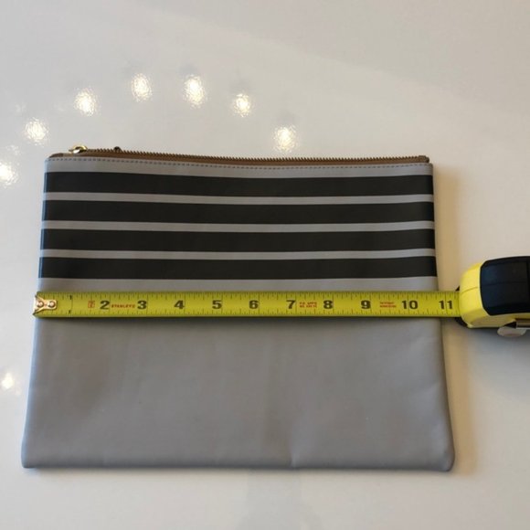 Hershel Leather Pouch - Picture 5 of 5